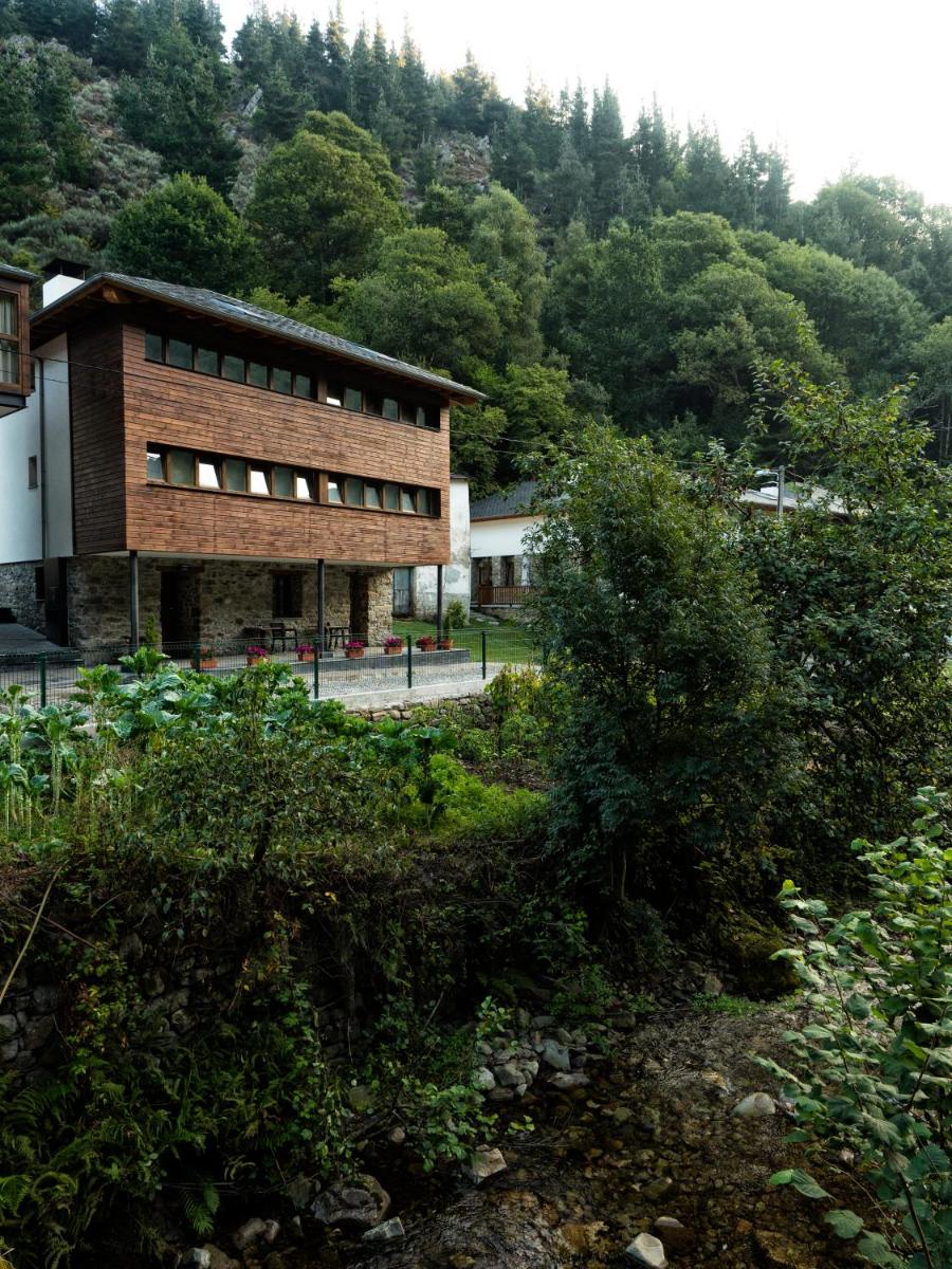 Hotel Rural Las Montañas de Pumar - Housity