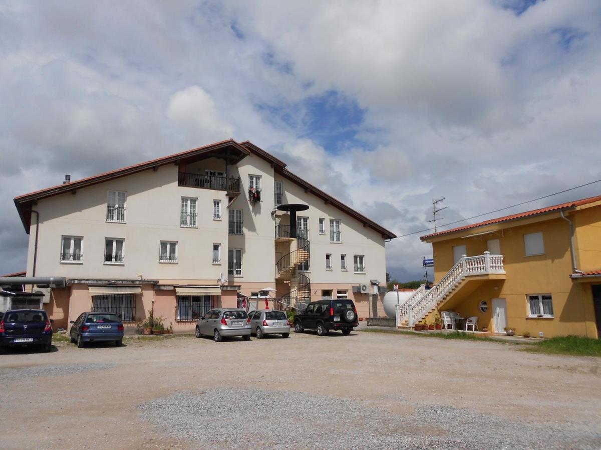 Hotel Narcea - Housity