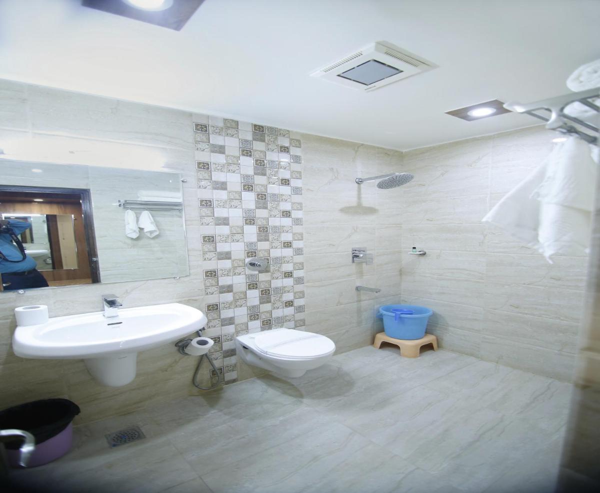 Hotel Sheetal Regency,Near Janambhumi - Housity