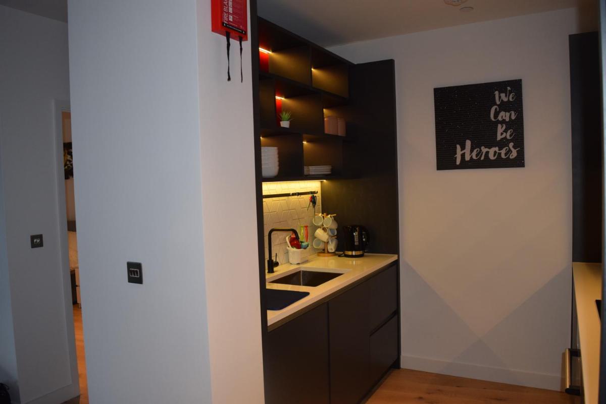 London City Island 3 Bedroom Luxury Apartments, Canary Wharf - Housity
