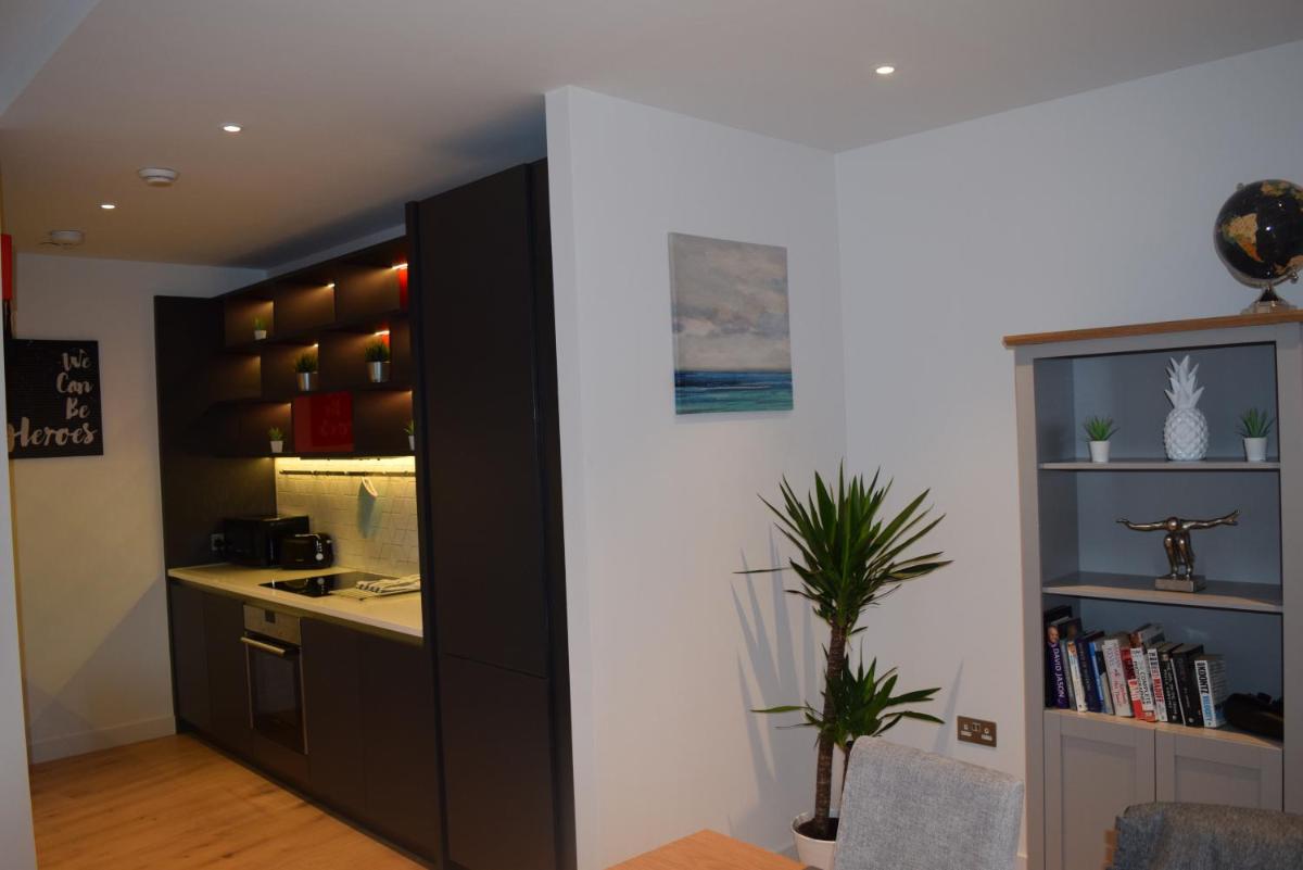 London City Island 3 Bedroom Luxury Apartments, Canary Wharf - Housity