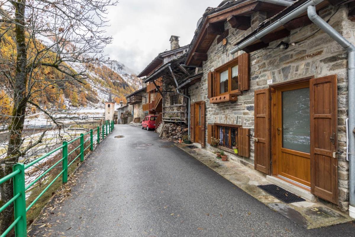 Maison Courthoud Alloggio ad uso turistico - VDA - RHÊMES-SAINT-GEORGES n 0002 - Housity