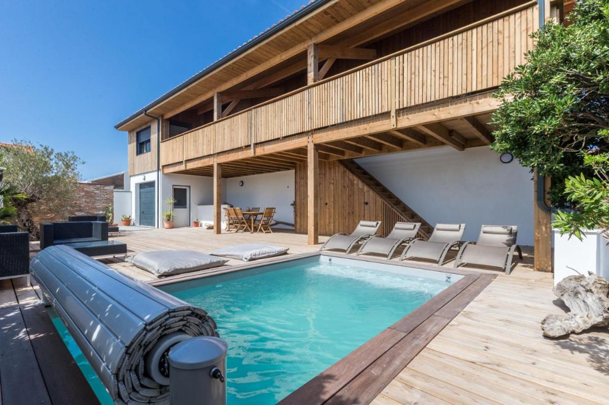 Villa Oceana vue exceptionnelle sur l\'océan, haut standing, front de mer. - Housity