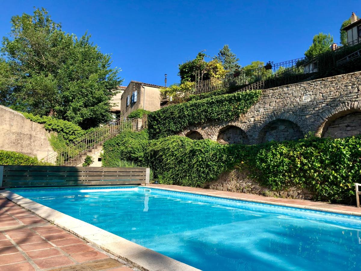 Le Chevalier Noir - Housity
