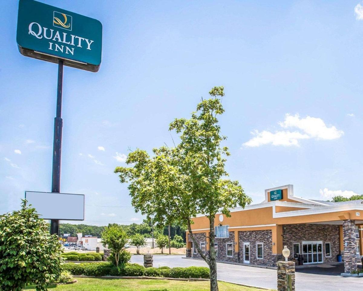Quality Inn Greenwood Hwy 25 - Housity