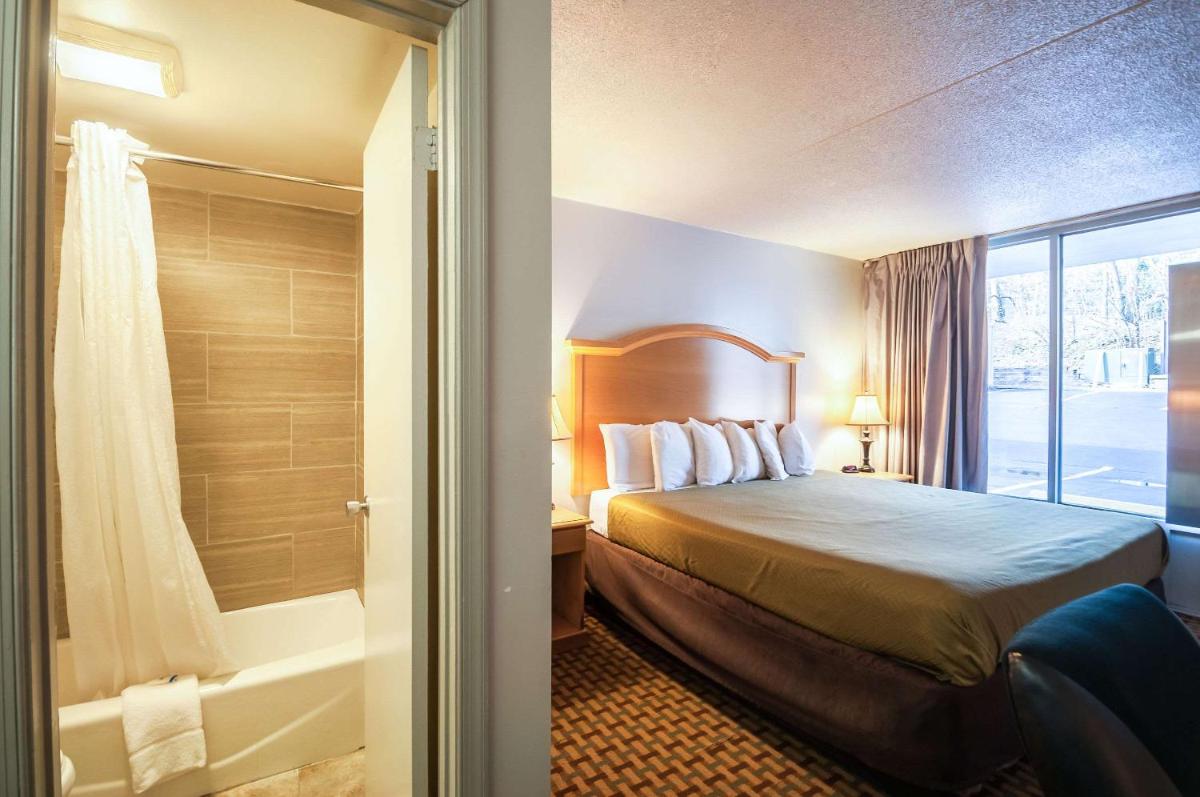 Econo Lodge Elkridge near Arundel Mills - Housity