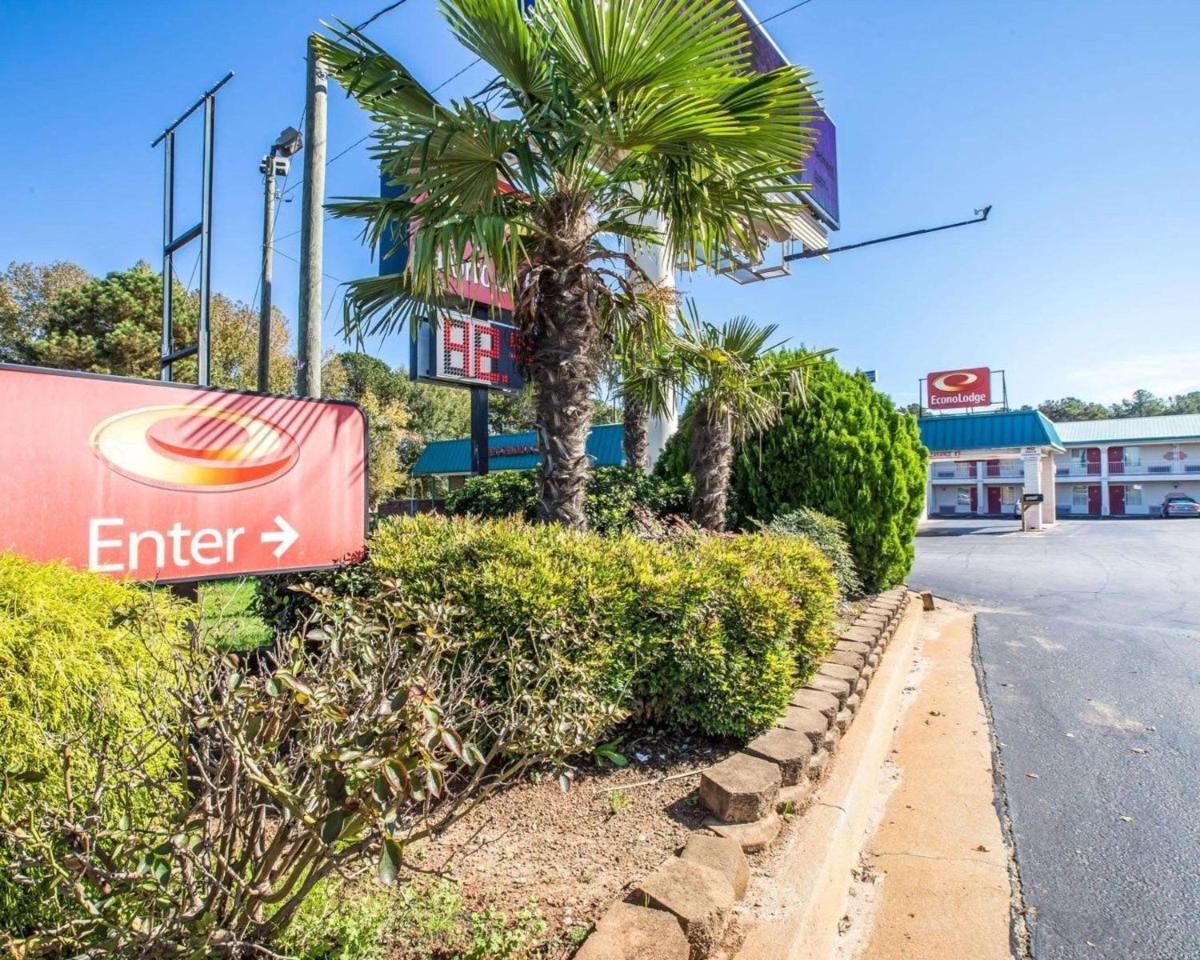 Econo Lodge - Housity