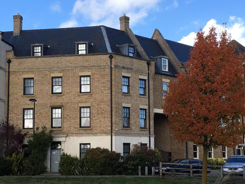 Upton Country Park Guest House - Housity