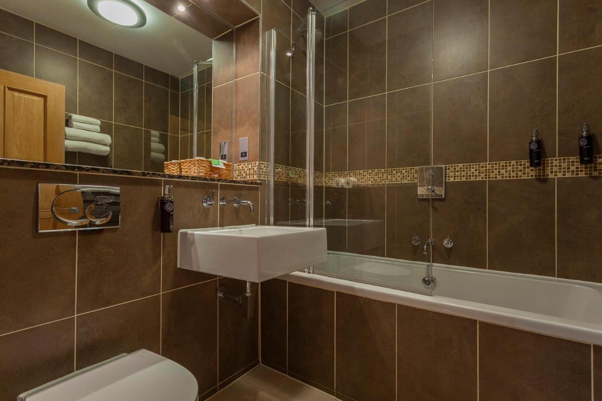 Orsett Hall - Housity