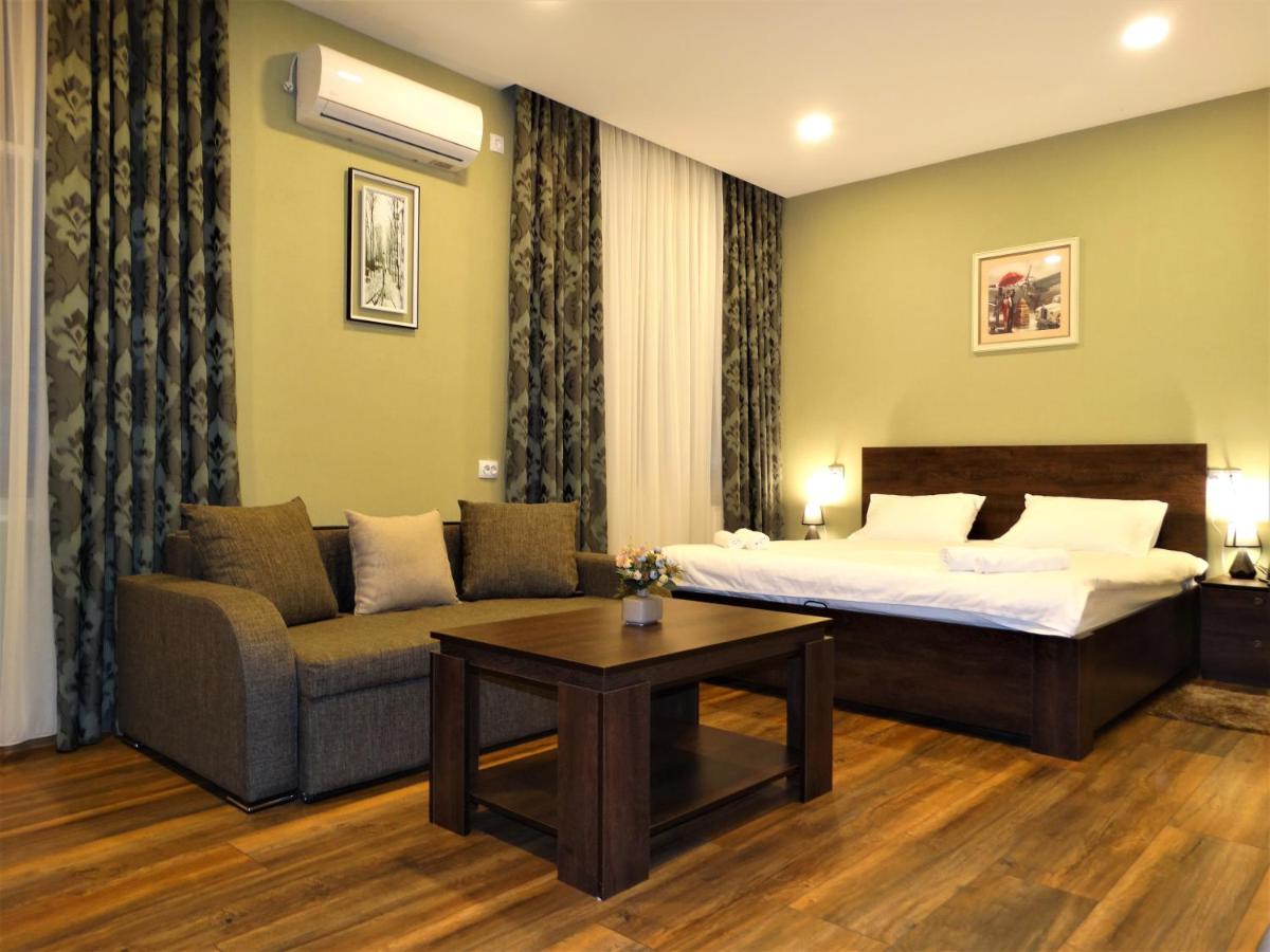 Hotel Boutique IVERIA - Housity