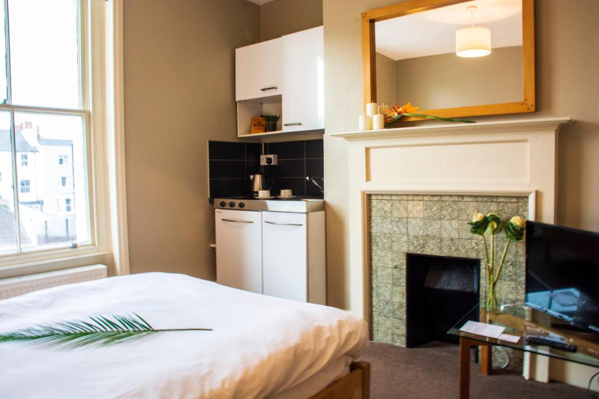 Amherst Brighton - Housity