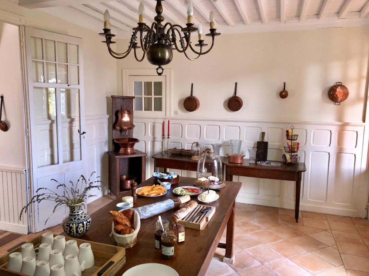 Le Chevalier Noir - Housity
