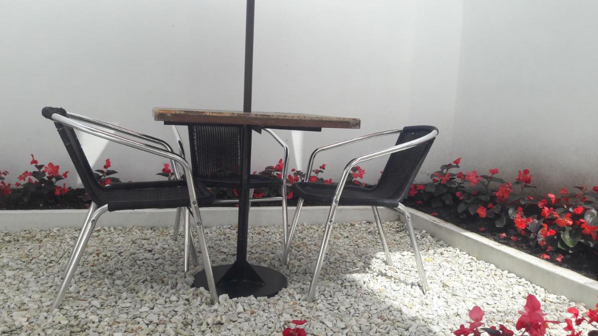 Hotel Rosales Plaza - Hizvo