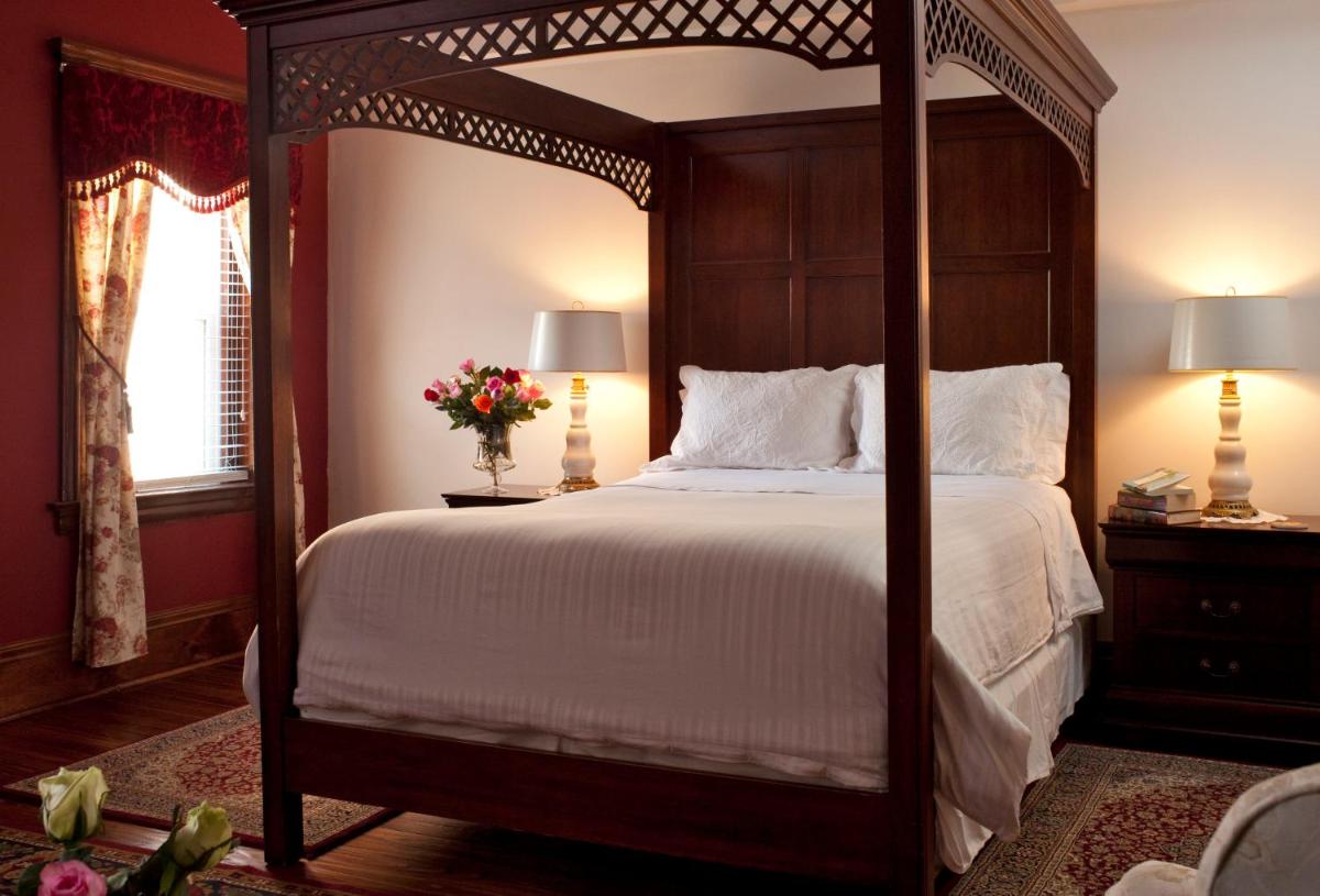 American Guest House - Housity