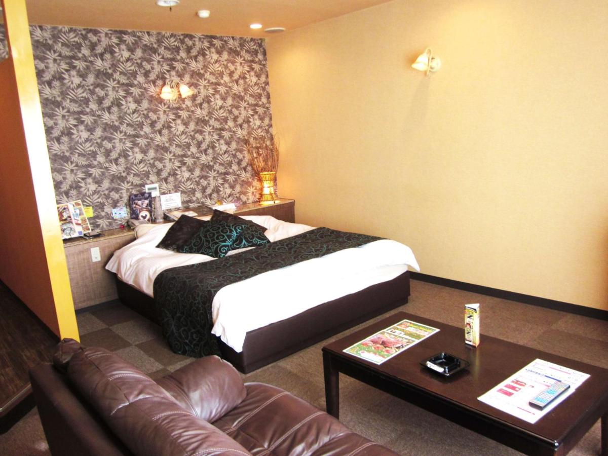 Pal Hotel Isahaya (Love Hotel) - Housity