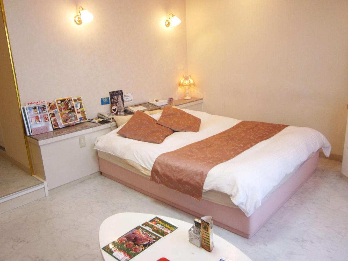 Pal Hotel Isahaya (Love Hotel) - Housity