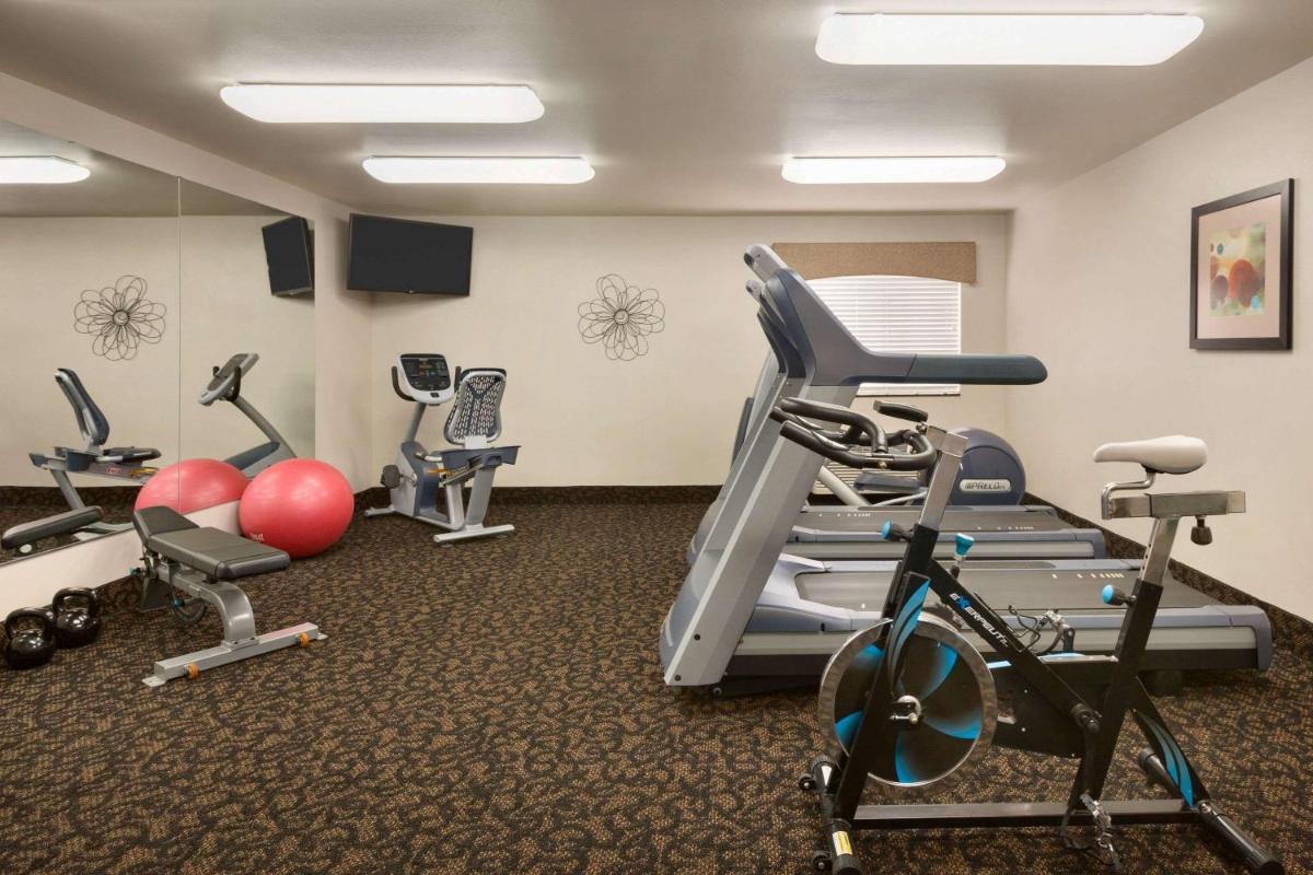 Travelodge by Wyndham Santa Teresa - Housity