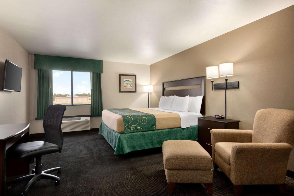 Baymont by Wyndham Glendive - Housity