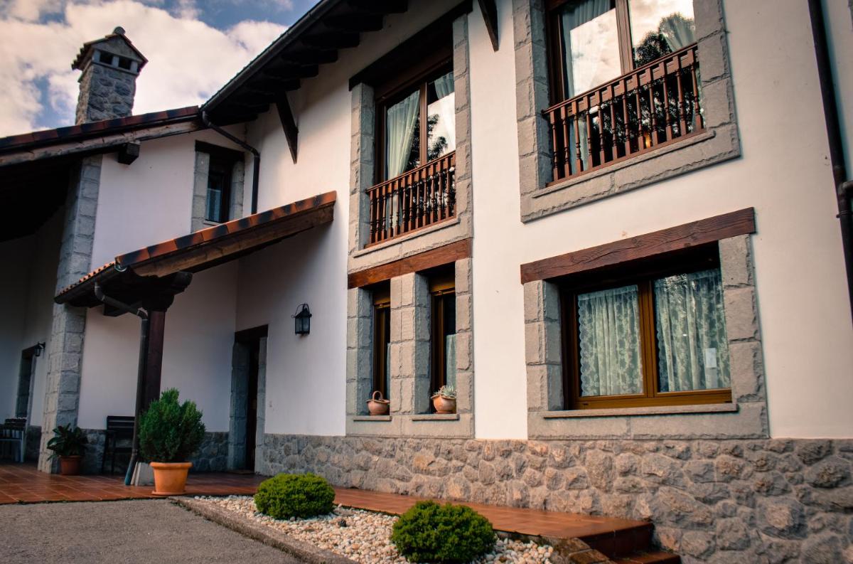 Alojamientos Rurales Collera - Housity