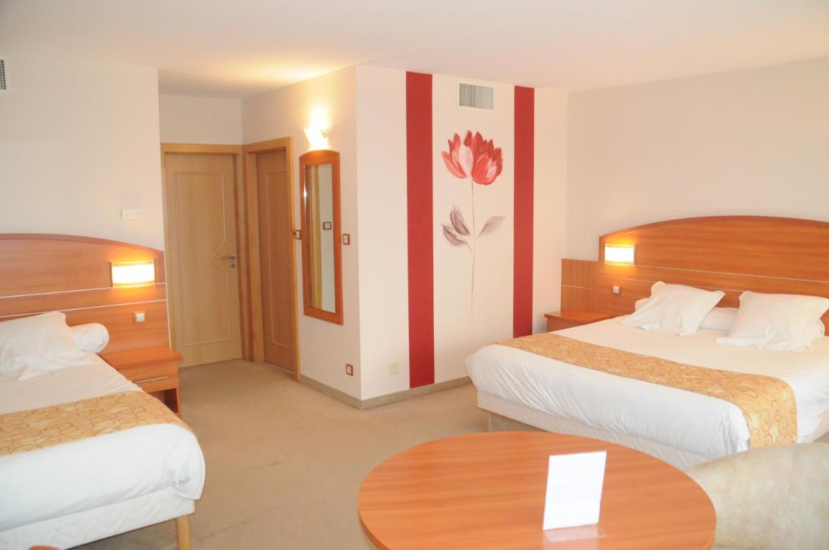 Hotel Cigoland - Housity