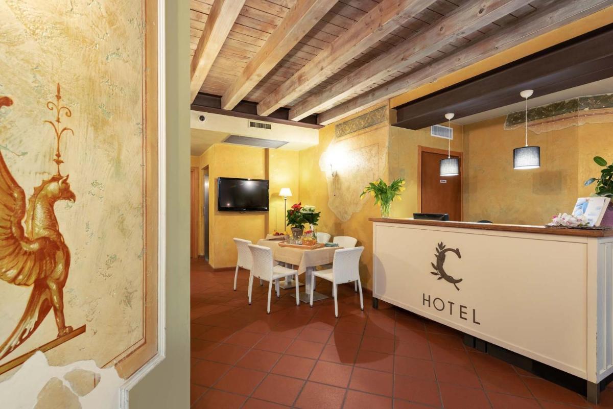 Hotel Marco Polo - Housity