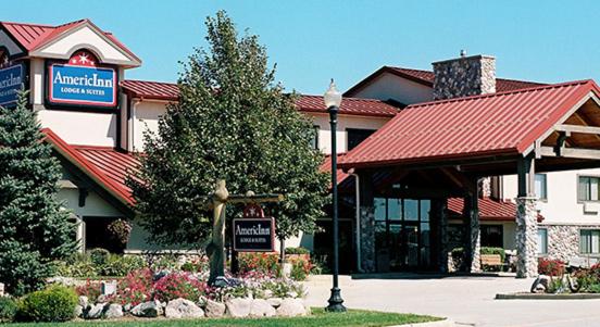 AmericInn by Wyndham Oswego - Housity
