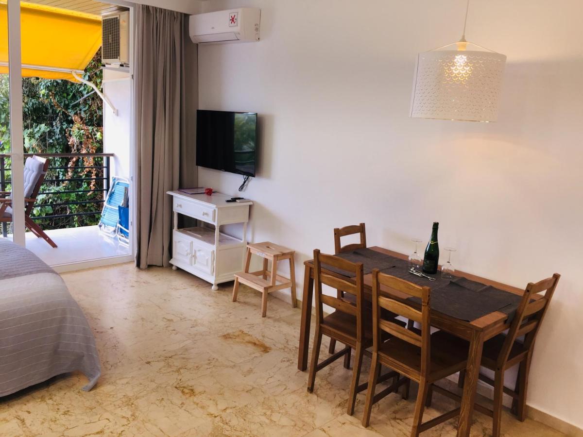 Magical Sea View Studios - Housity