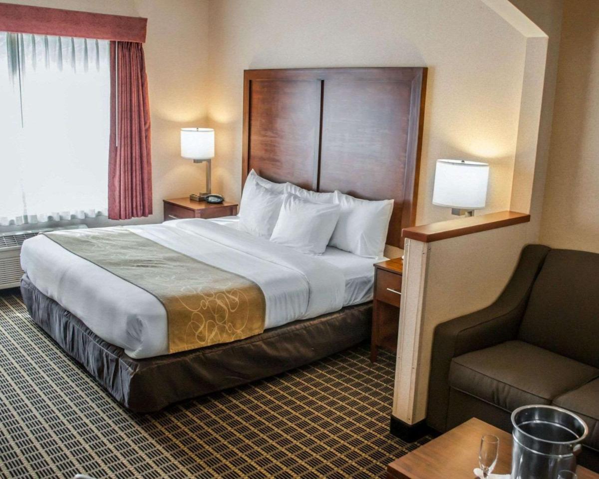 Comfort Suites Portland Southwest - Hizvo