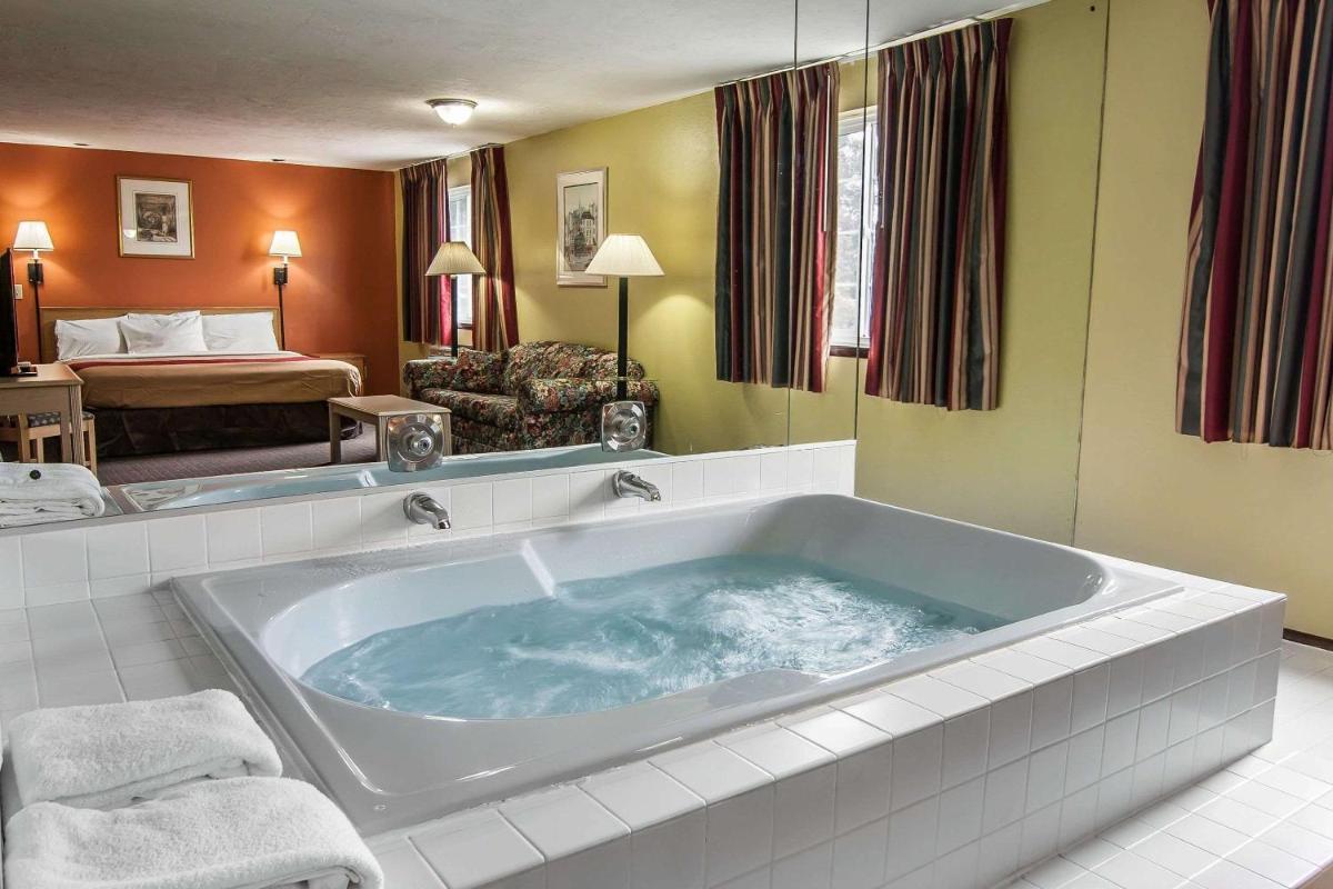 Rodeway Inn Willamette River - Housity