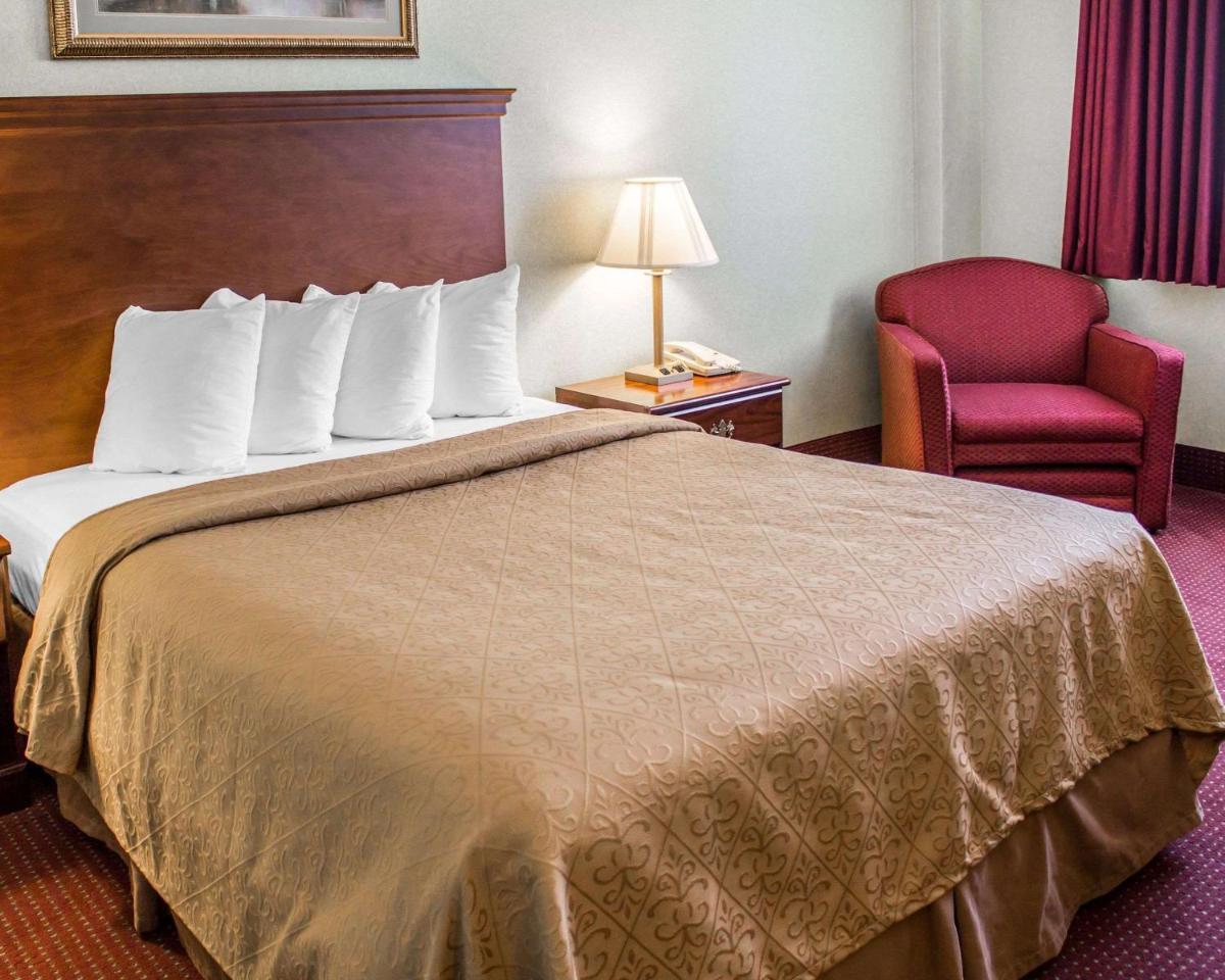 Quality Inn & Conference Center - Housity