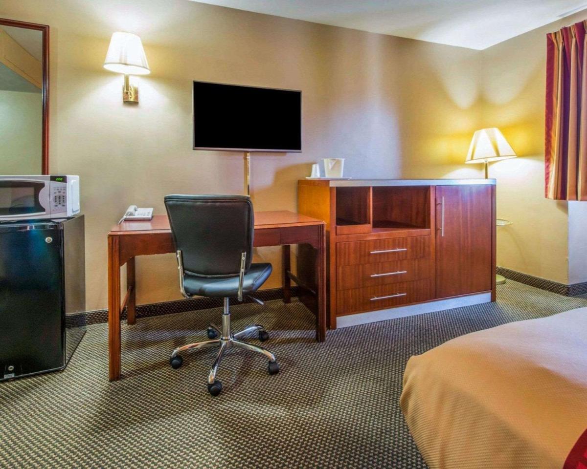 Econo Lodge Hermitage South - Housity