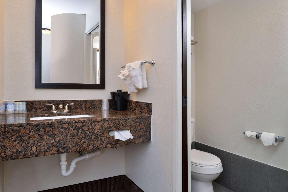 Sleep Inn Beaufort near MCAS - Housity