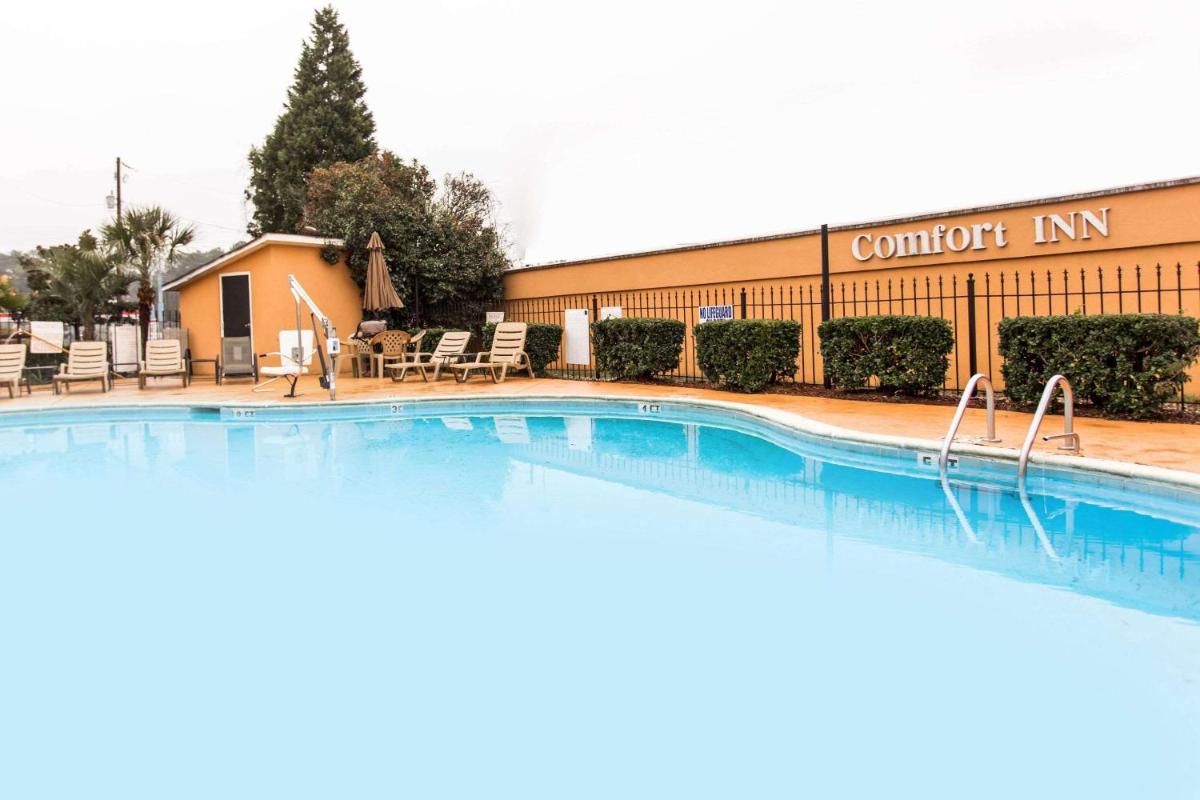 Comfort Inn Columbia West - Housity