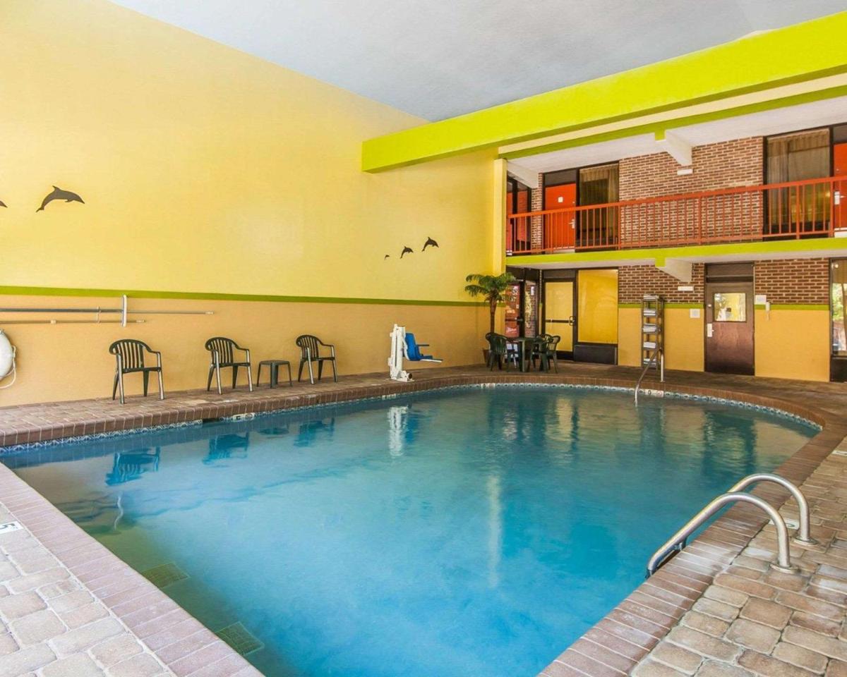 Quality Inn Sweetwater West - Housity