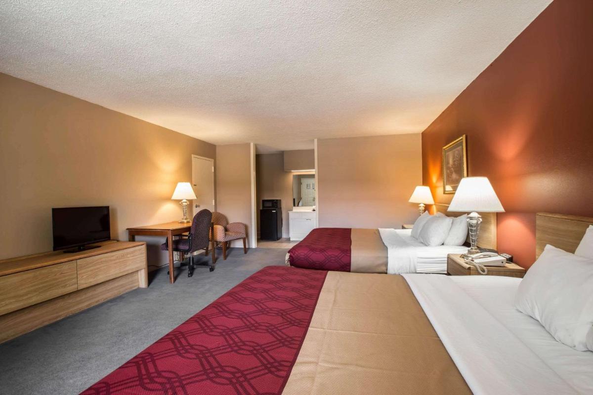 Greeneville Inn And Suites - Housity