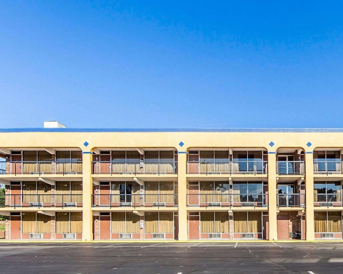 Rodeway Inn - Housity