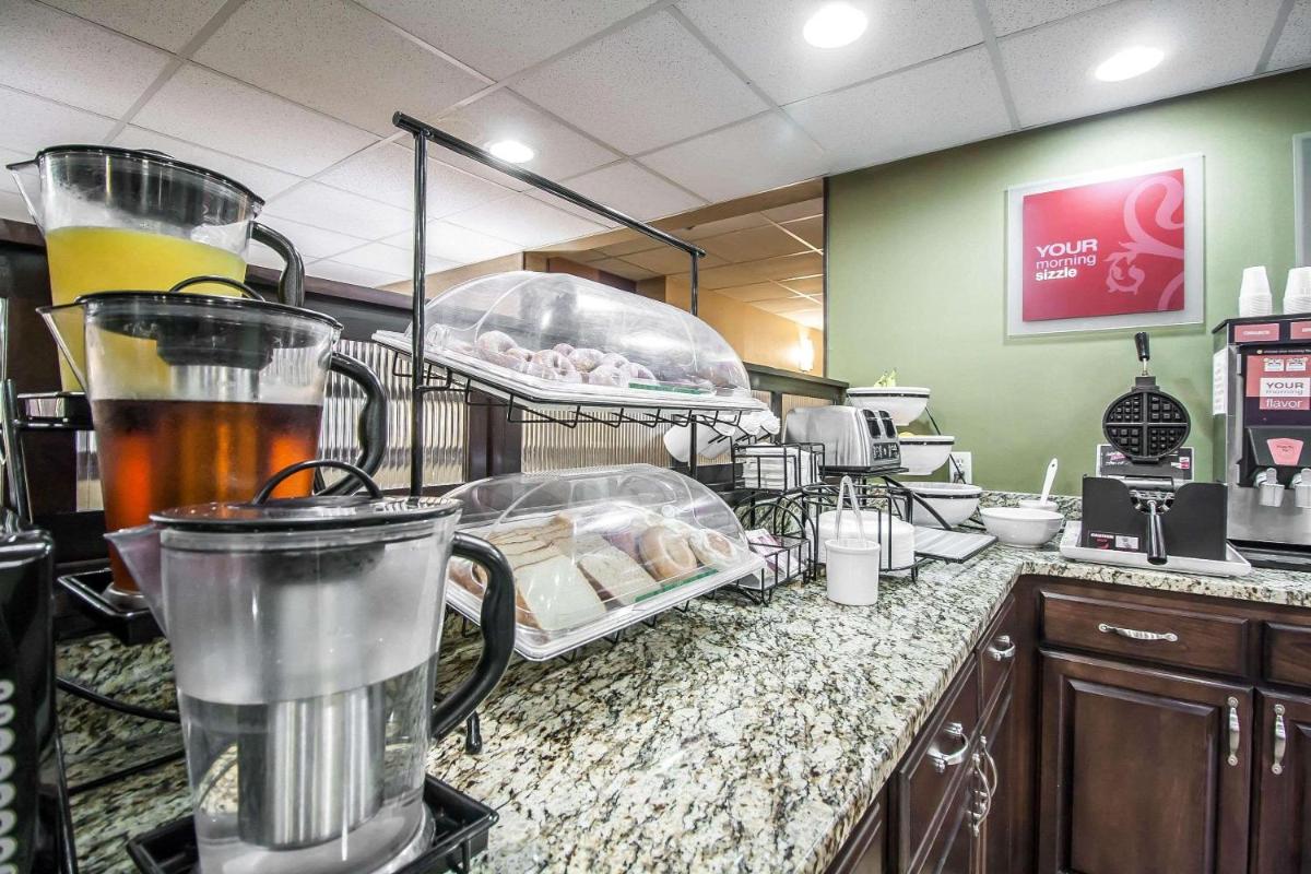 Comfort Inn Jackson I-40 - Housity