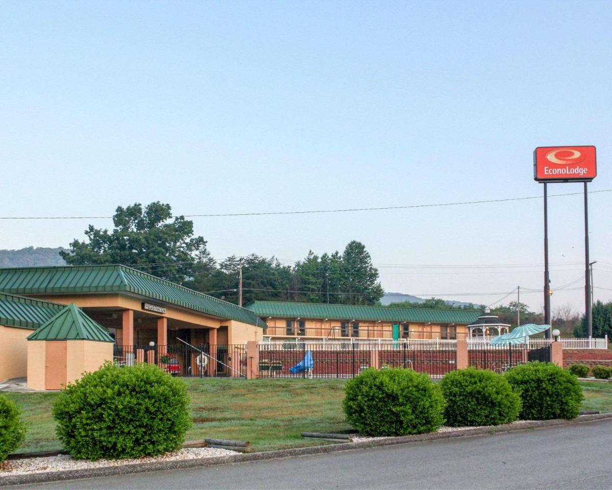 Econo Lodge - Housity