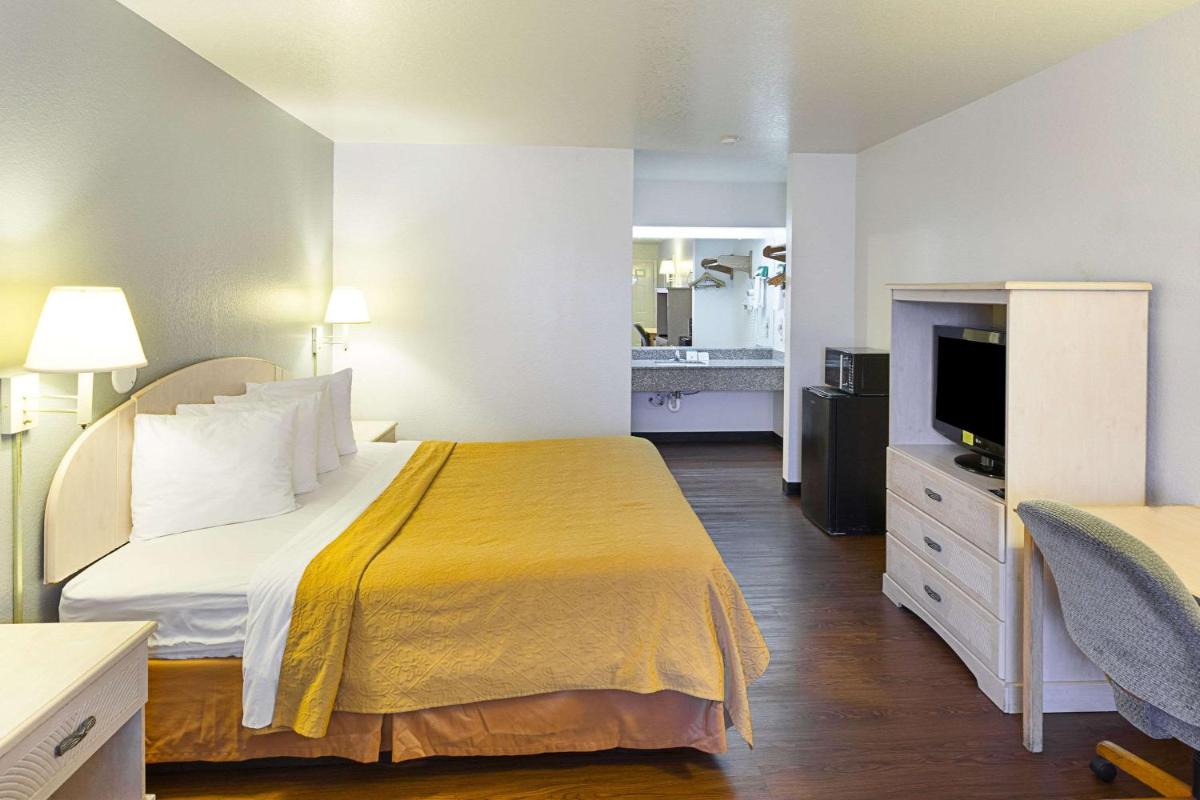 Econo Lodge Downtown South - Housity