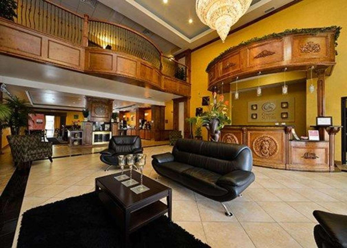 Comfort Suites - Housity
