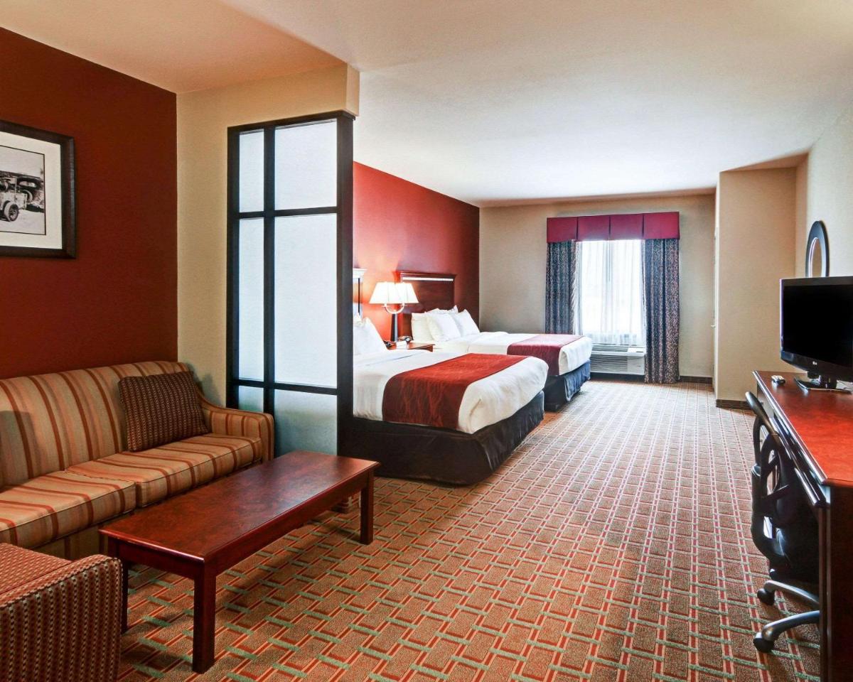 Comfort Suites Lake Worth - Housity
