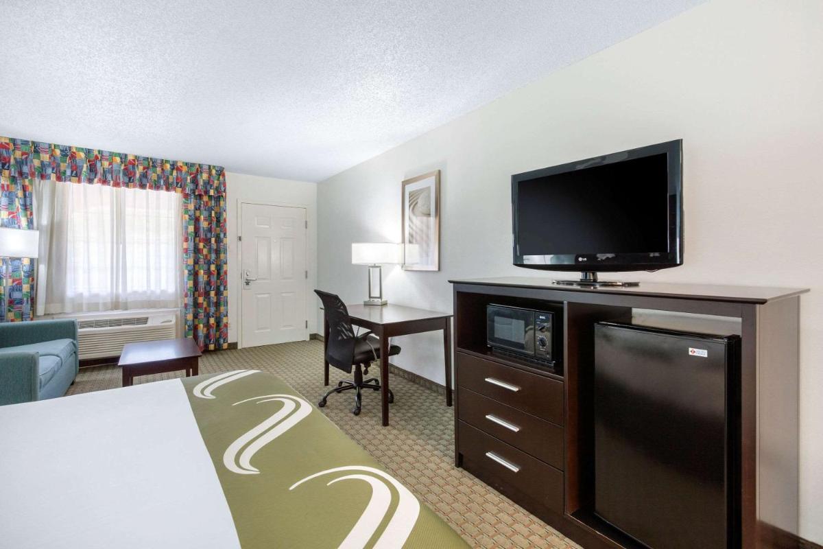 Quality Inn Clute Freeport - Housity