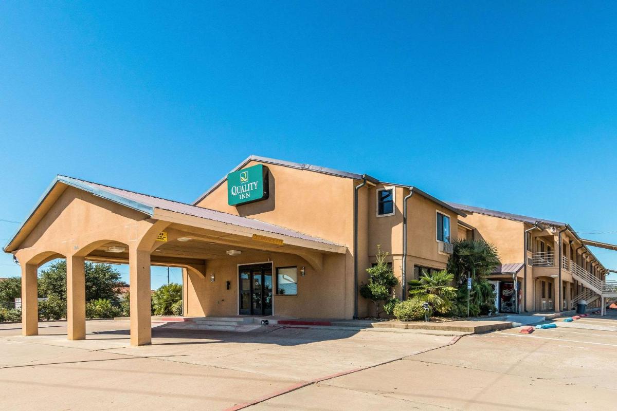Quality Inn - Housity