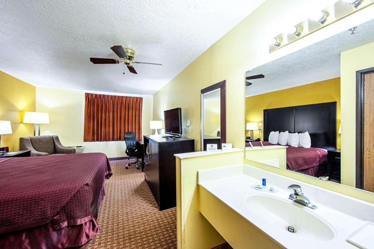 Rodeway Inn & Suites - Housity