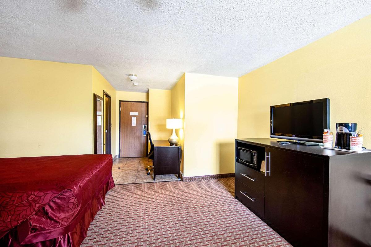 Rodeway Inn & Suites - Housity