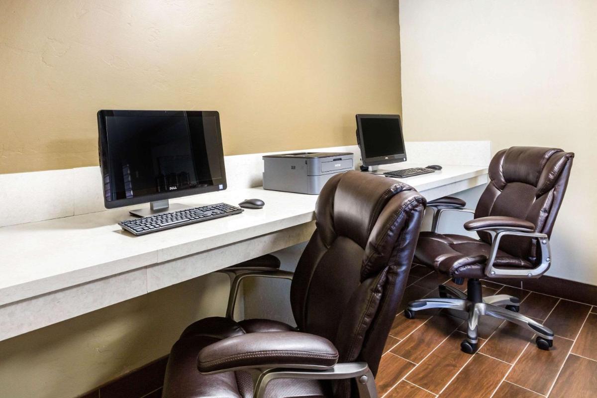 Quality Inn Downtown - Housity
