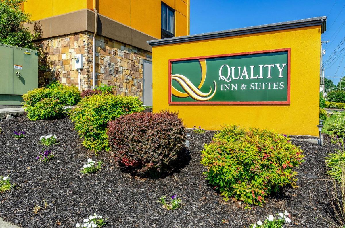Quality Inn & Suites - Housity