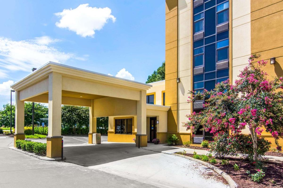 Comfort Inn Newport News-Williamsburg East - Housity