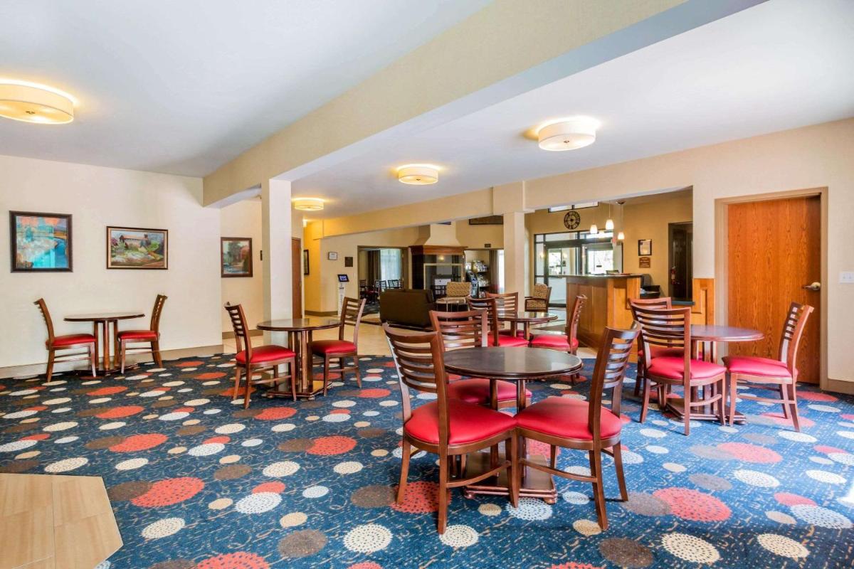 Comfort Inn & Suites South Burlington near University - Housity