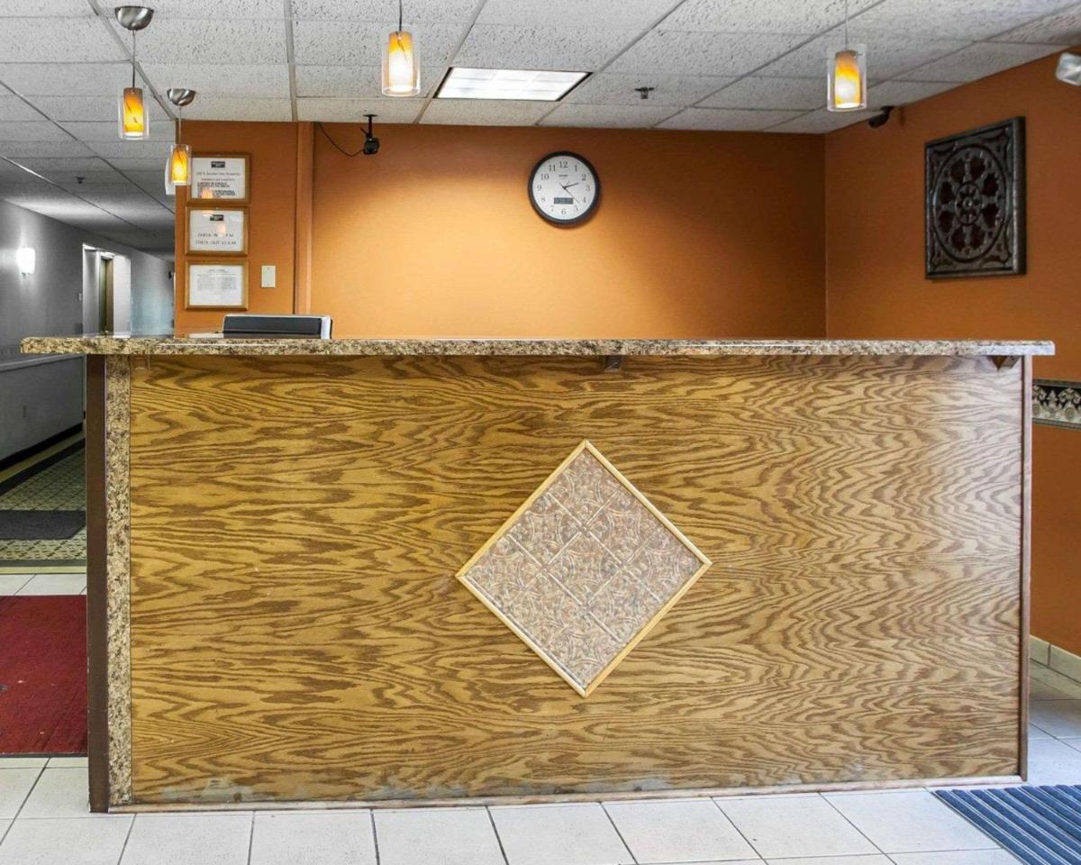Rodeway Inn & Suites Milwaukee Airport - Housity